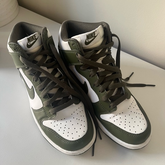 Nike Dunk High 'Cargo Khaki' 2022 - Picture 3 of 4